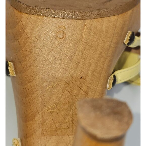 Moschino Women's Yellow Leather Ankle Strap Wooden Platform Sandal Sz 6 2694 - Picture 8 of 16